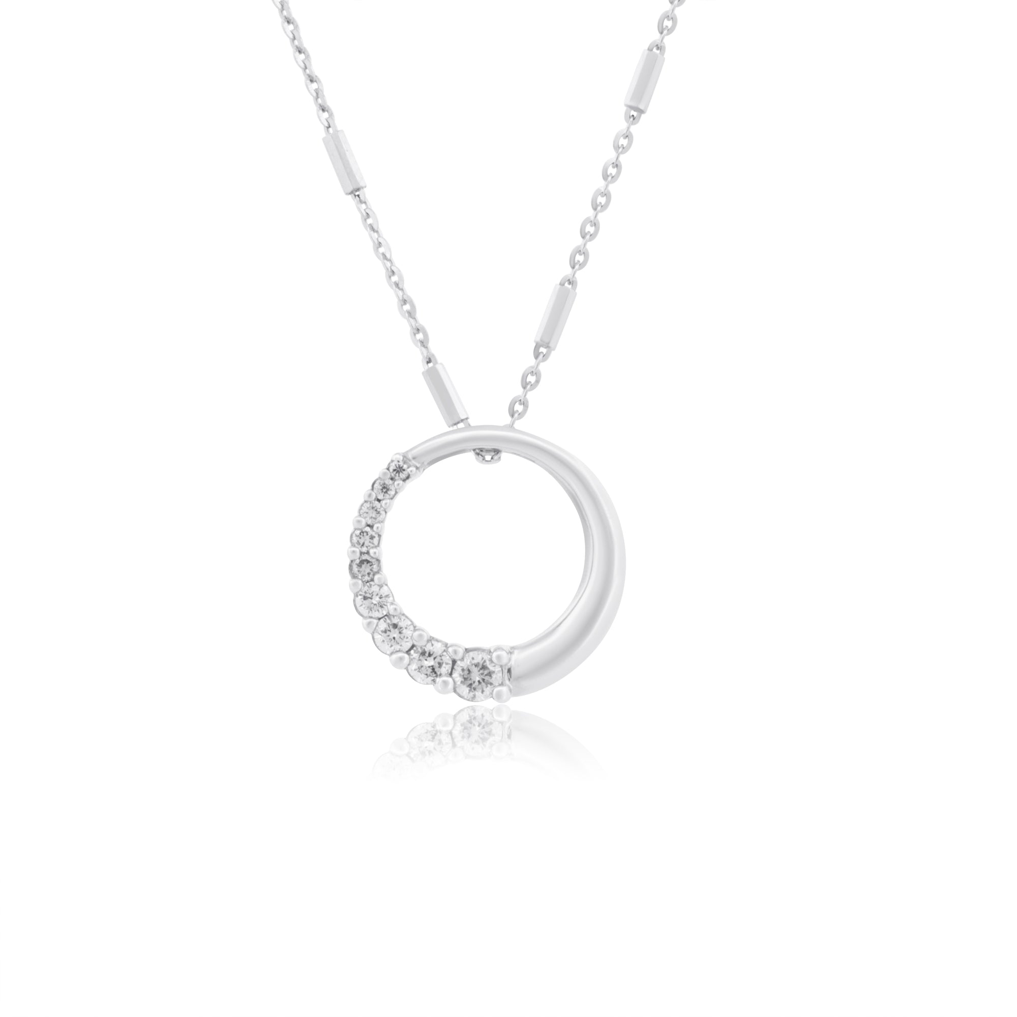 14k White Gold with .20Ctw White Diamond Circle of Wreath Pendant Necklace