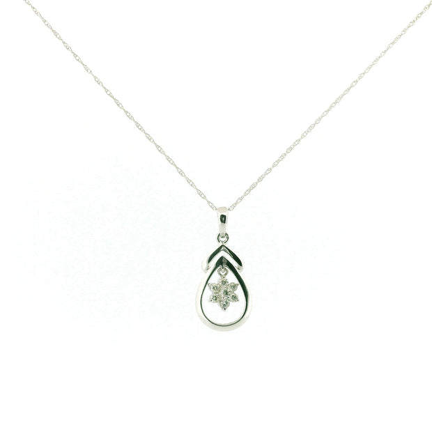 14k White Gold Diamond Flower Pendant Necklace