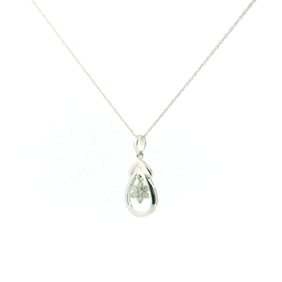 14k White Gold Diamond Flower Pendant Necklace