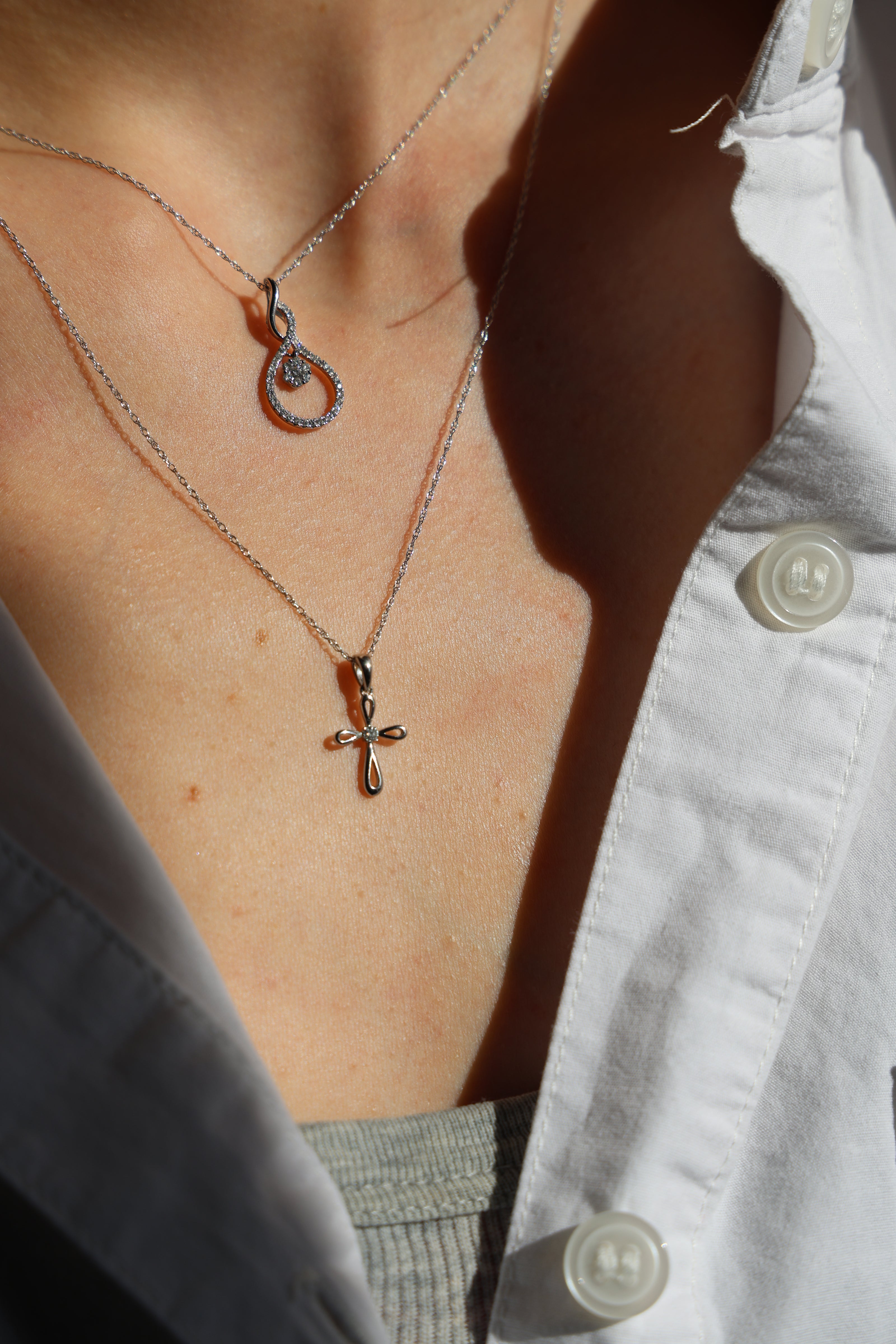 14k Gold Diamond Floating Cluster Necklace