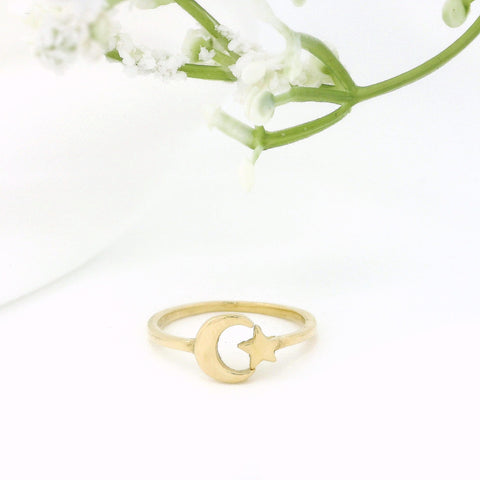 Minimalist Solid Gold Dainty Crescent Moon & Star Gold Stacking Band Ring