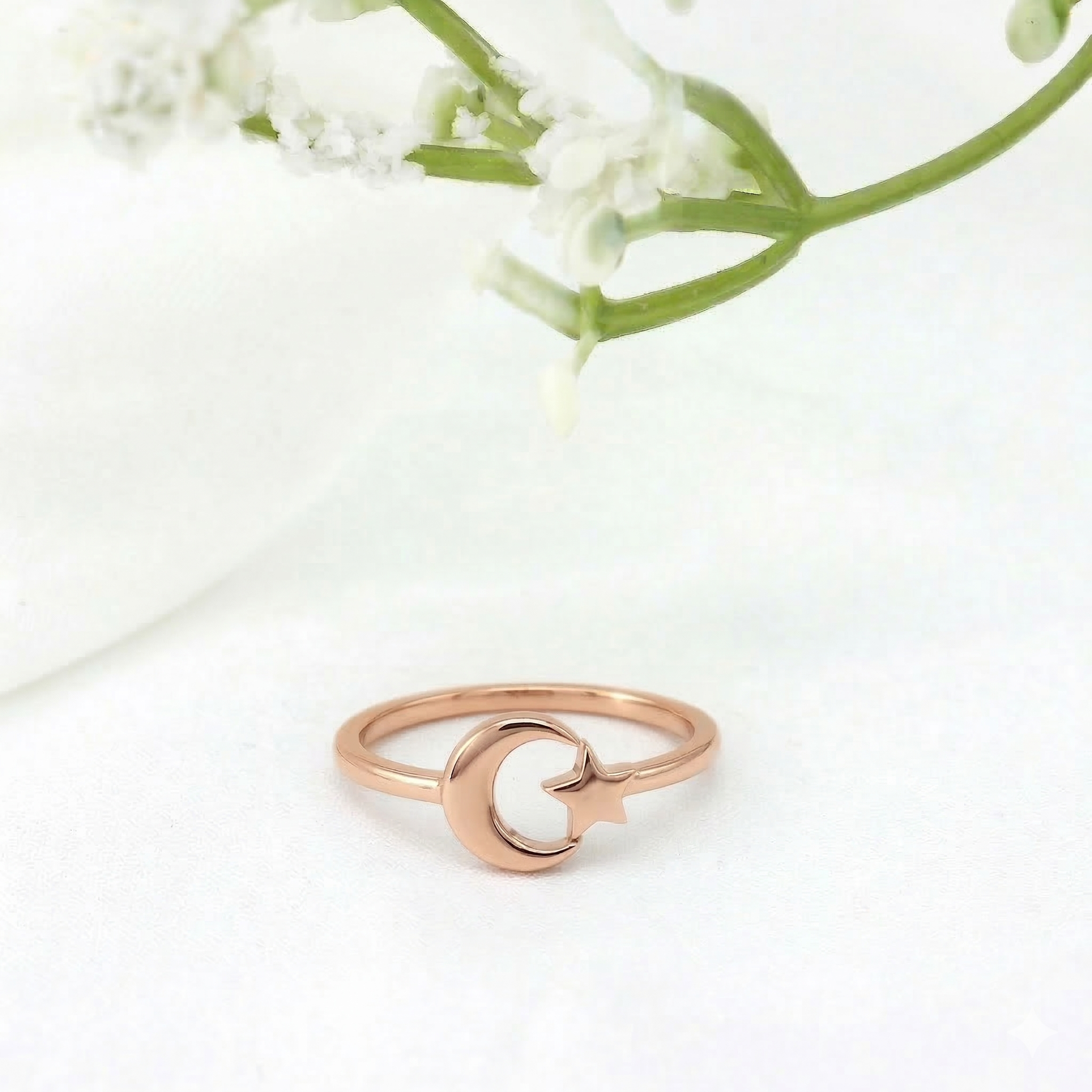Minimalist Solid Gold Dainty Crescent Moon & Star Gold Stacking Band Ring