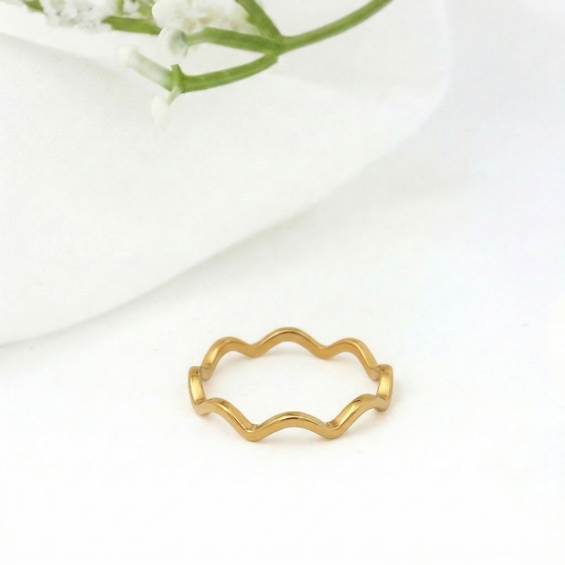 Minimalist Solid Gold Dainty ZigZag Wave Stacking Ring