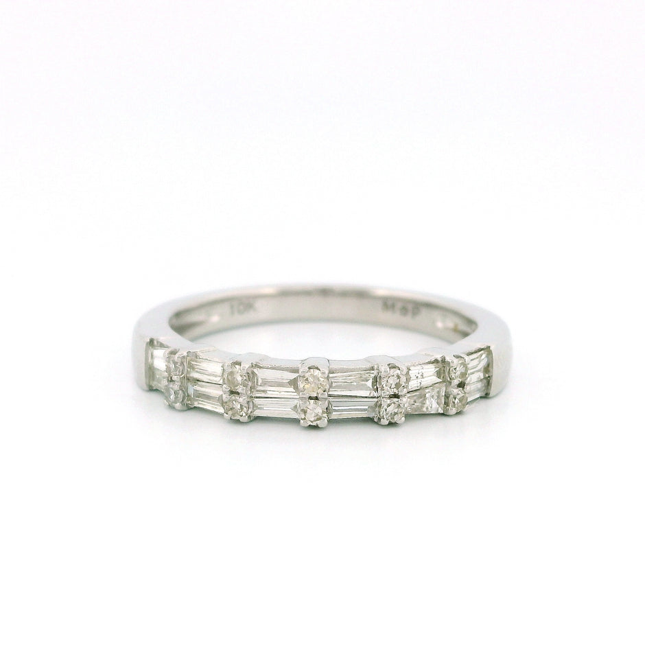 10k White Gold Diamond Band Ring