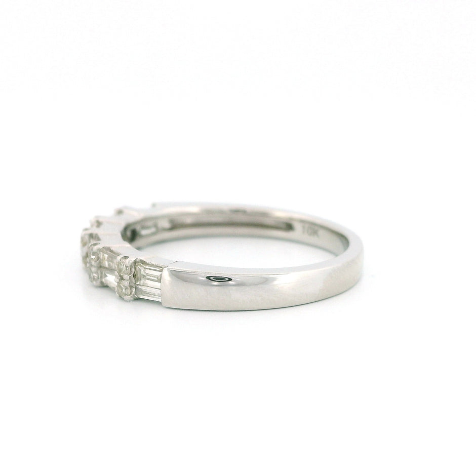 10k White Gold Diamond Band Ring