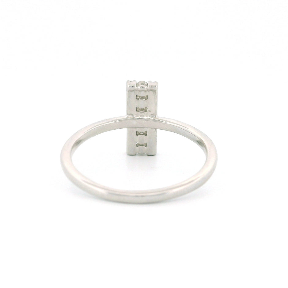 14k Gold Vertical Line Diamond Cluster Ring