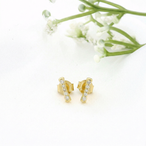 14k Gold with .10Ctw Natural White Diamond Bar Stud Earrings