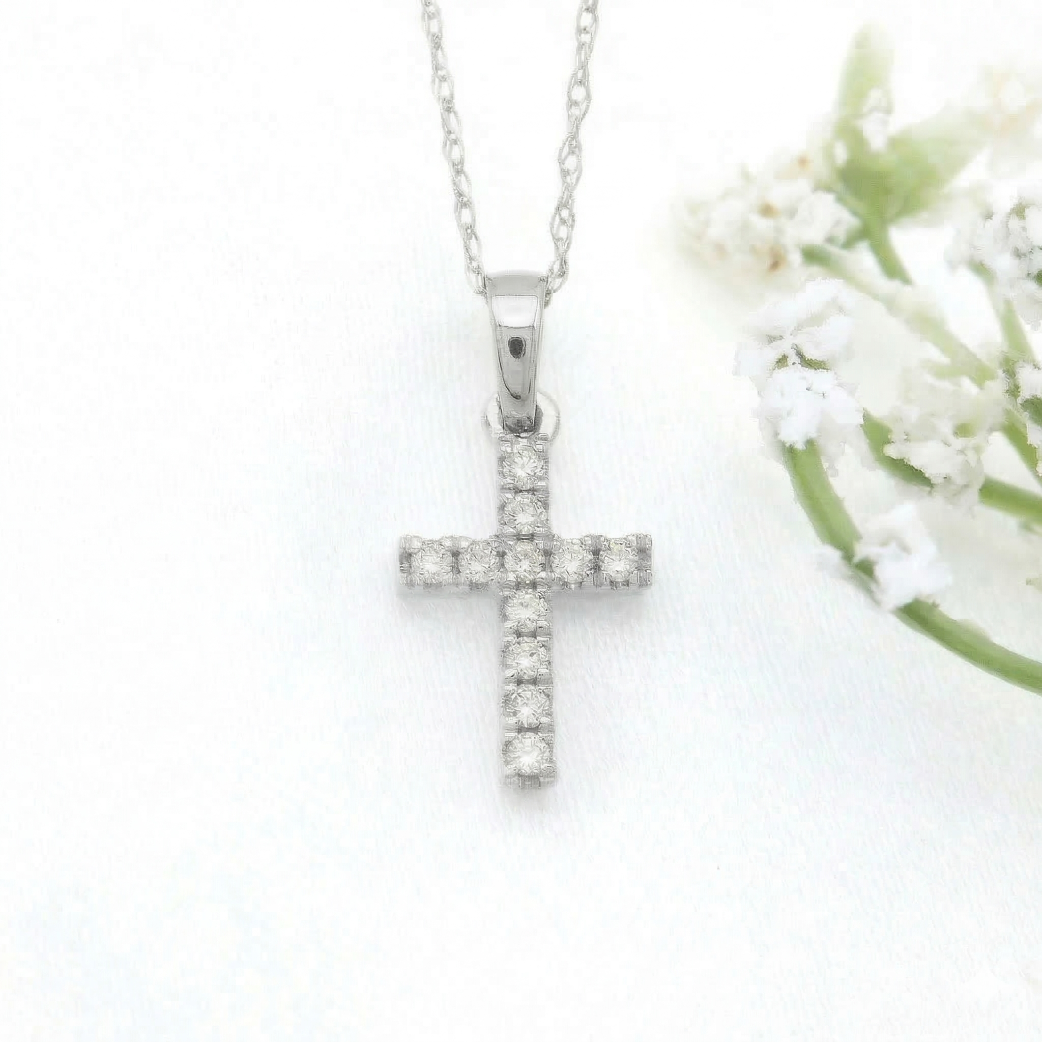 14k Gold 0.11ctw Diamond Cross Necklace