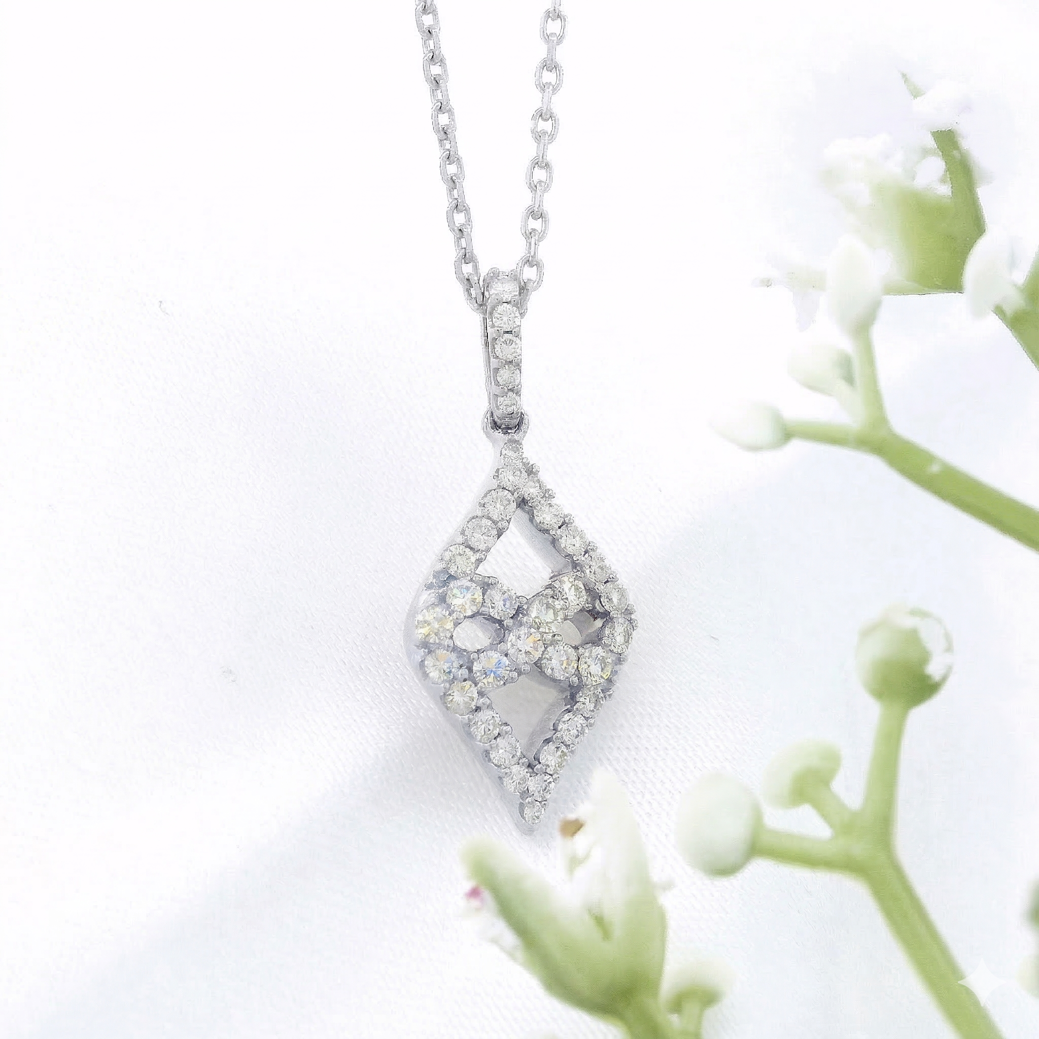 10k Gold Diamond Kite-Shaped Necklace