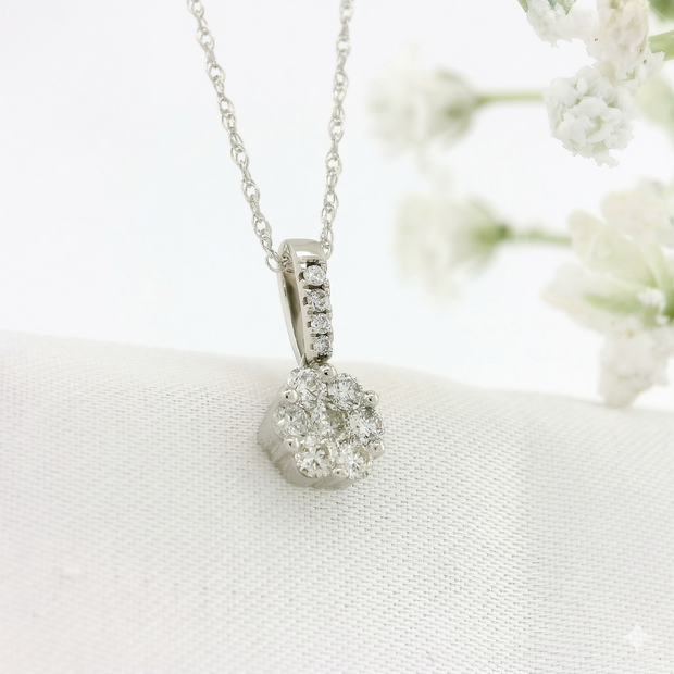 14k White Gold with .25Ctw Natural Round White Diamond Cluster Necklace
