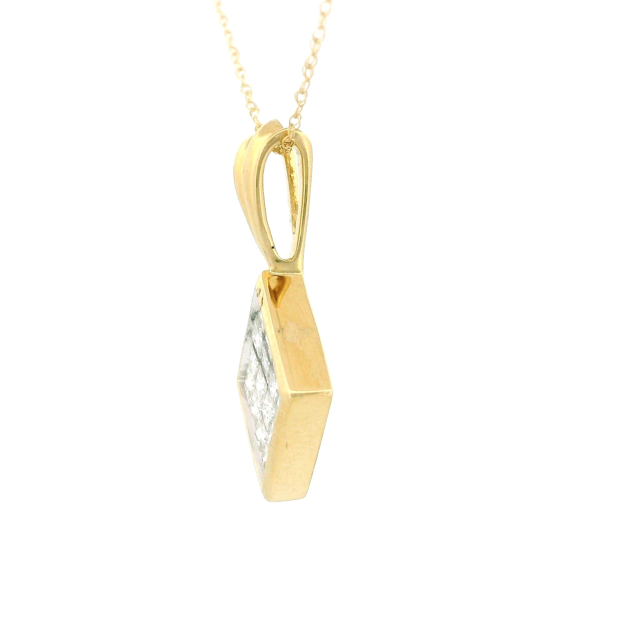18k Yellow Gold Rhombus Pendant