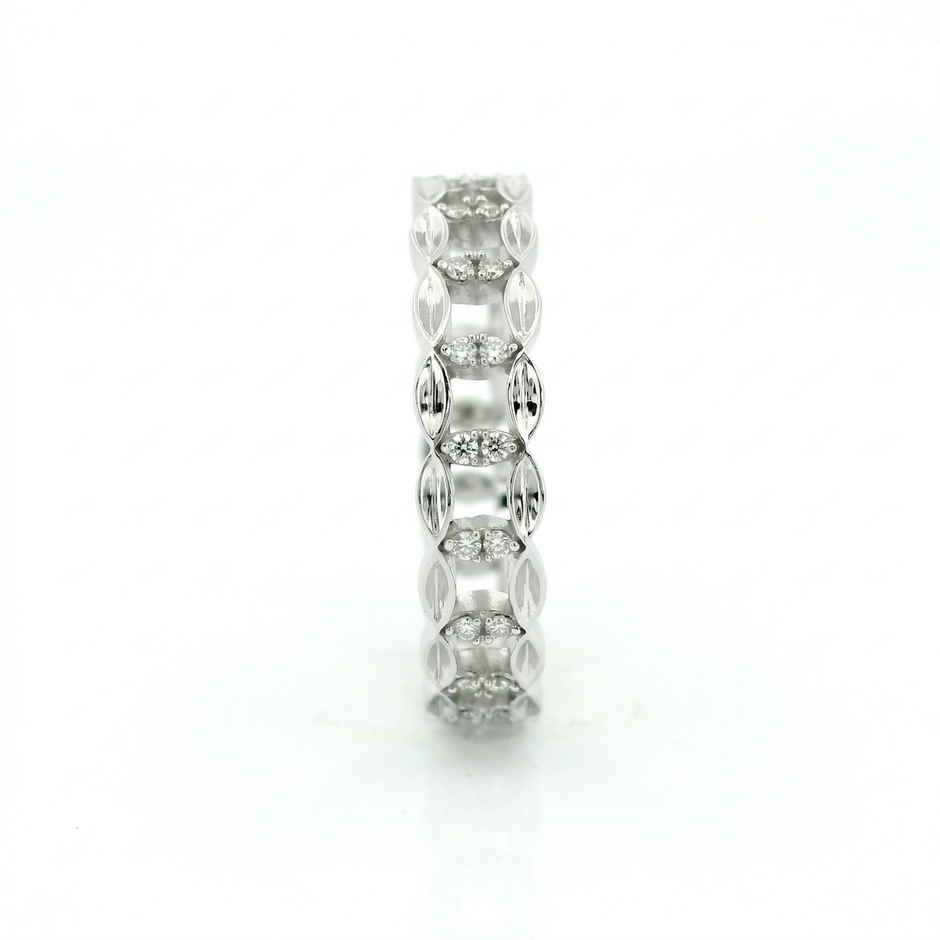 14k Gold Diamond Linked Band Ring