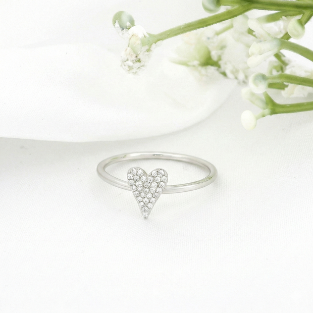 14k White Gold with .09Ctw Natural White Diamond Elongated Heart Ring