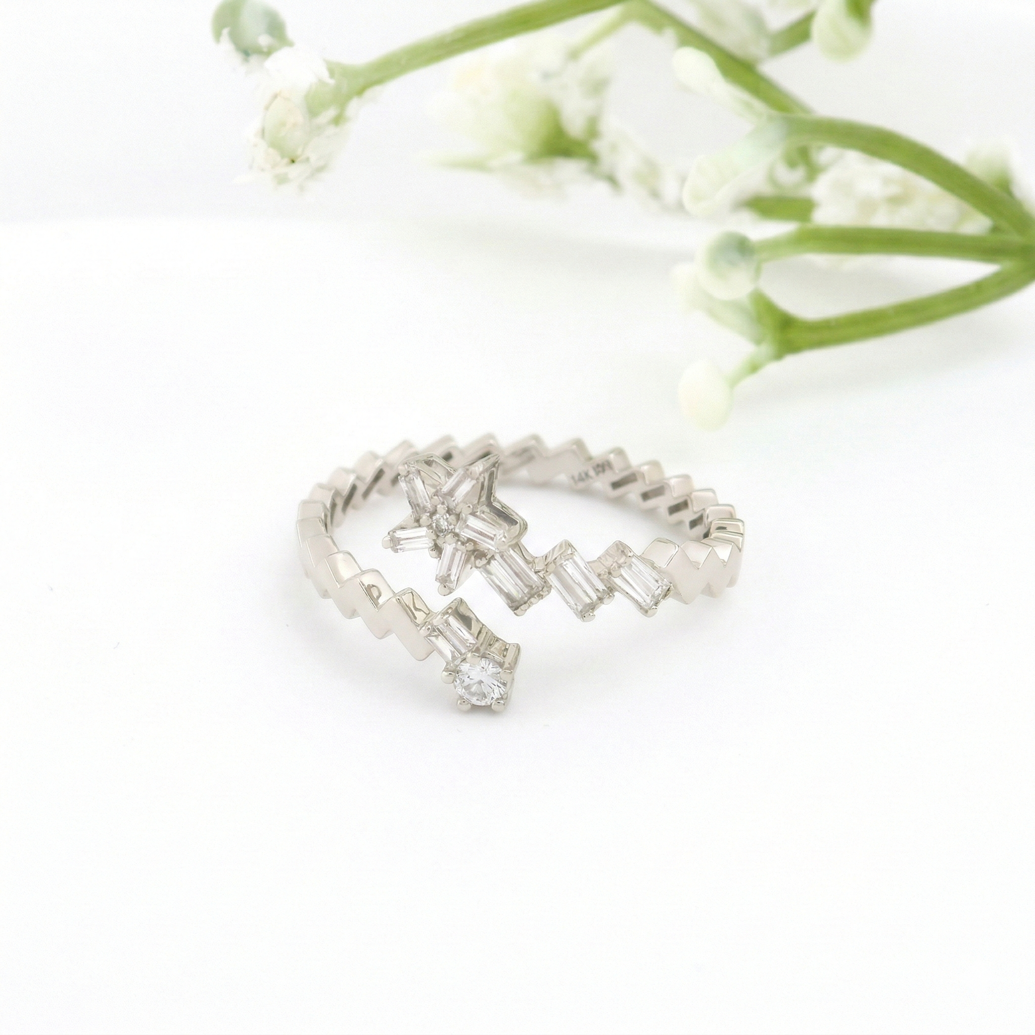 14K Yellow Gold Open Bypass Ring with Baguette & Round Diamond Star Cluster | 0.17 Ctw Natural White Diamond Twist Band