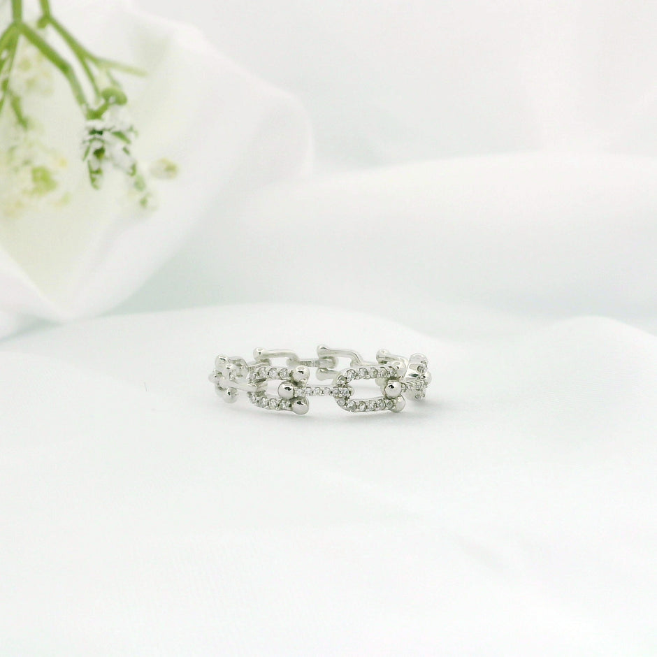 14k Gold Paper Clip Infinity Ring with Front Diamond