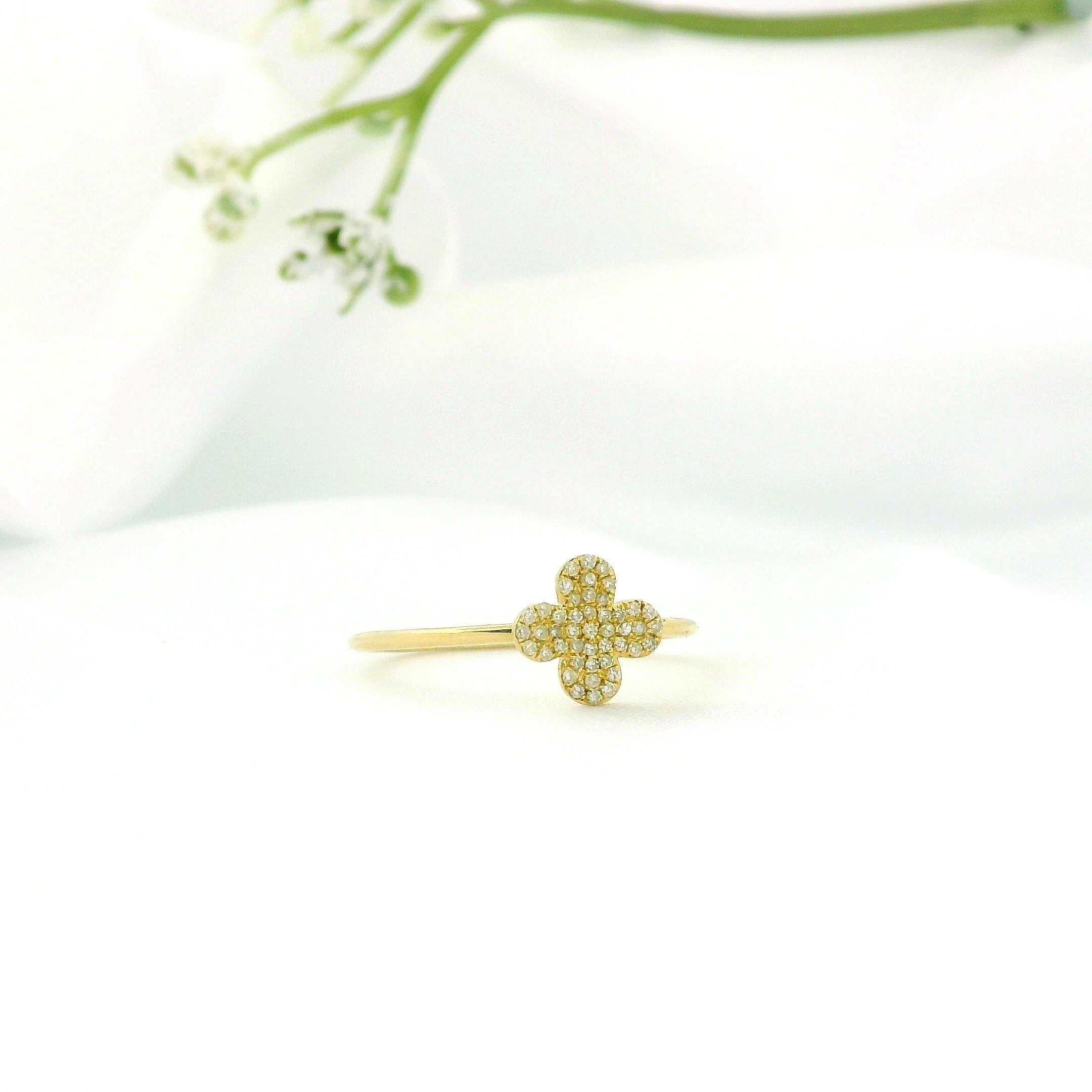 14k Gold Diamond Clover Ring