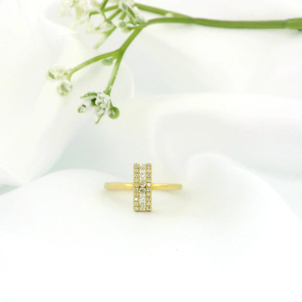 14k Gold Vertical Line Diamond Cluster Ring