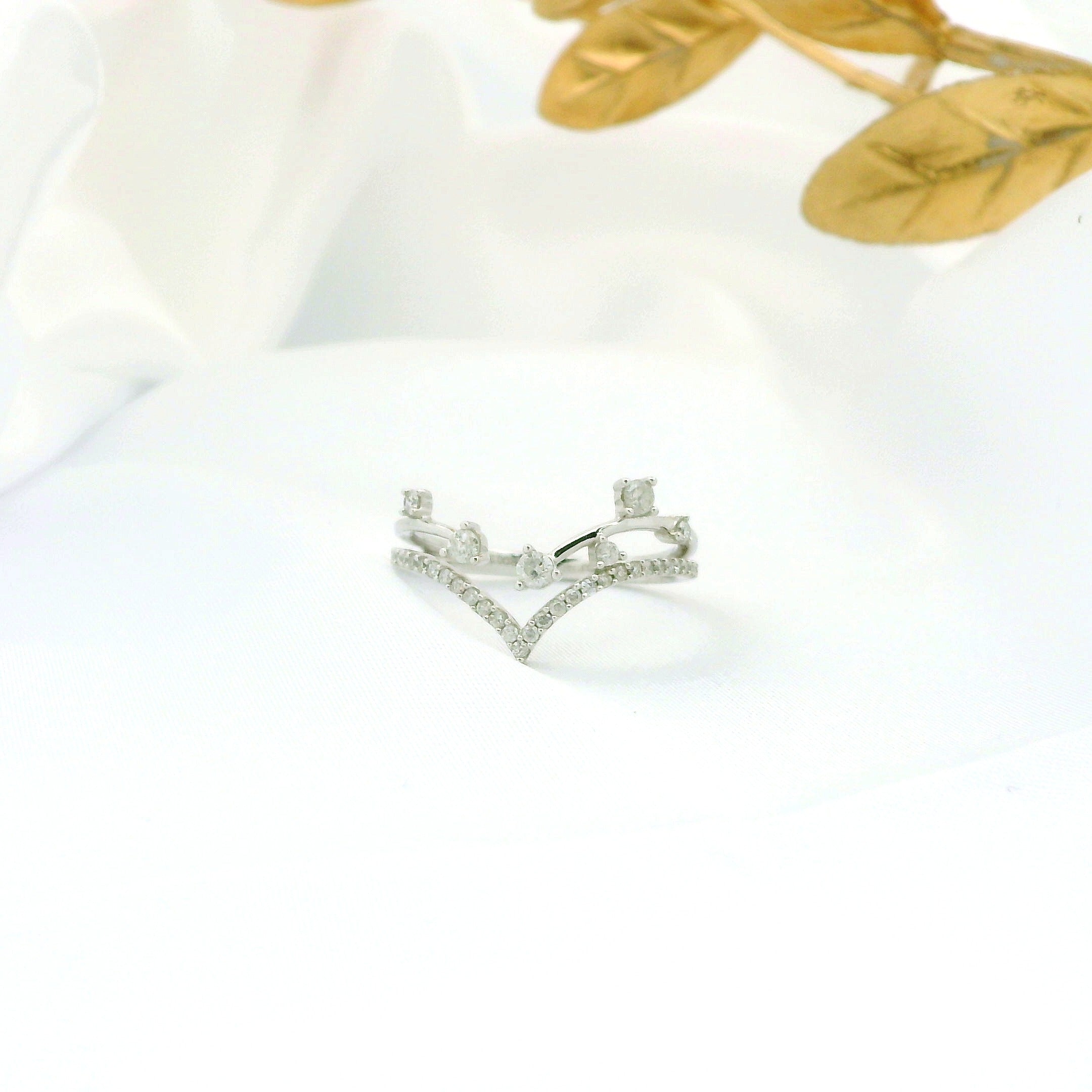 14K White Gold Diamond Chevron Wedding Ring