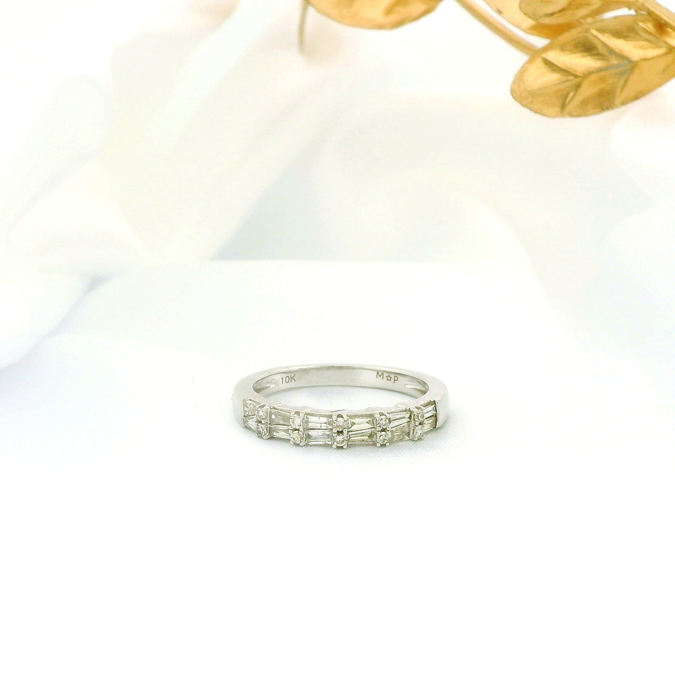 10k White Gold Diamond Band Ring