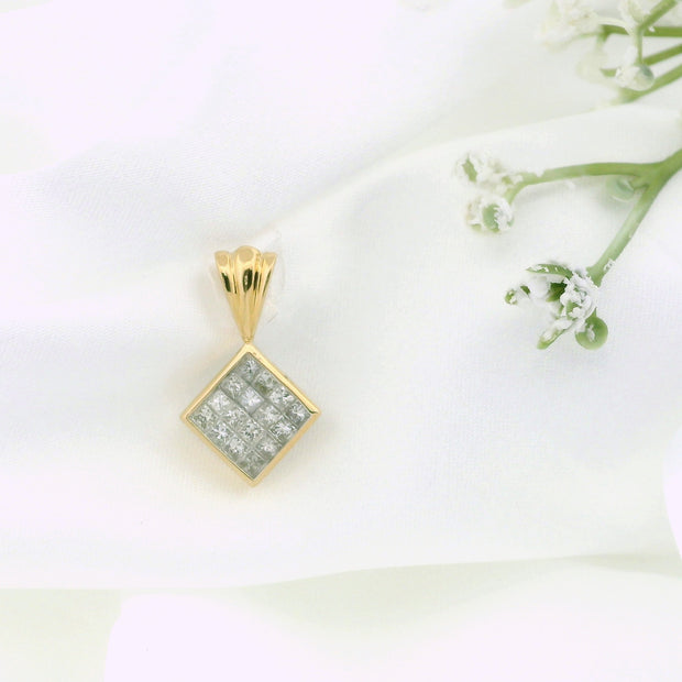 18k Yellow Gold Rhombus Pendant