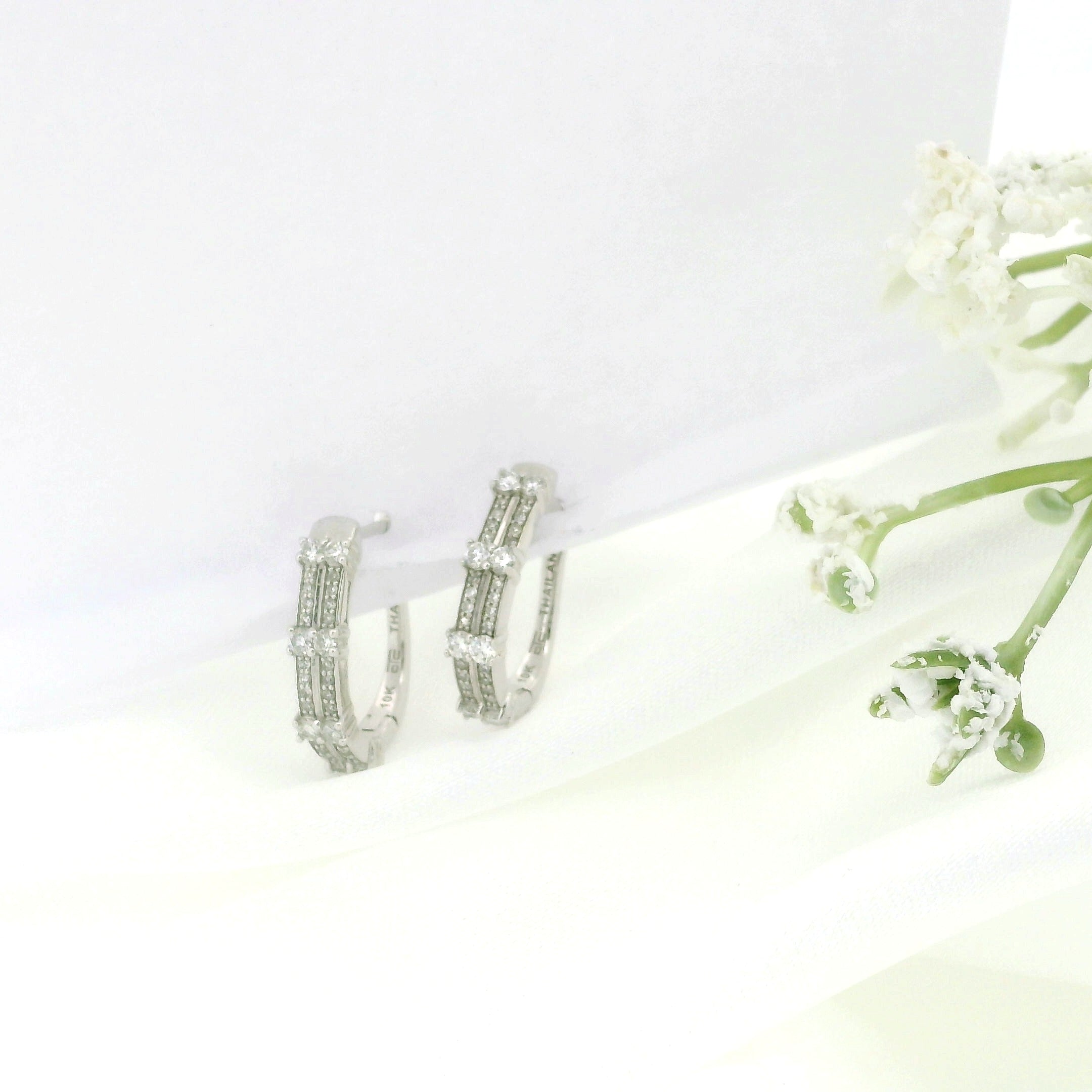 10k White Gold Double Line Hoop Earrings
