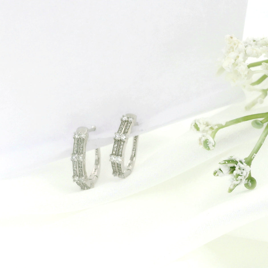 10k White Gold Double Line Hoop Earrings